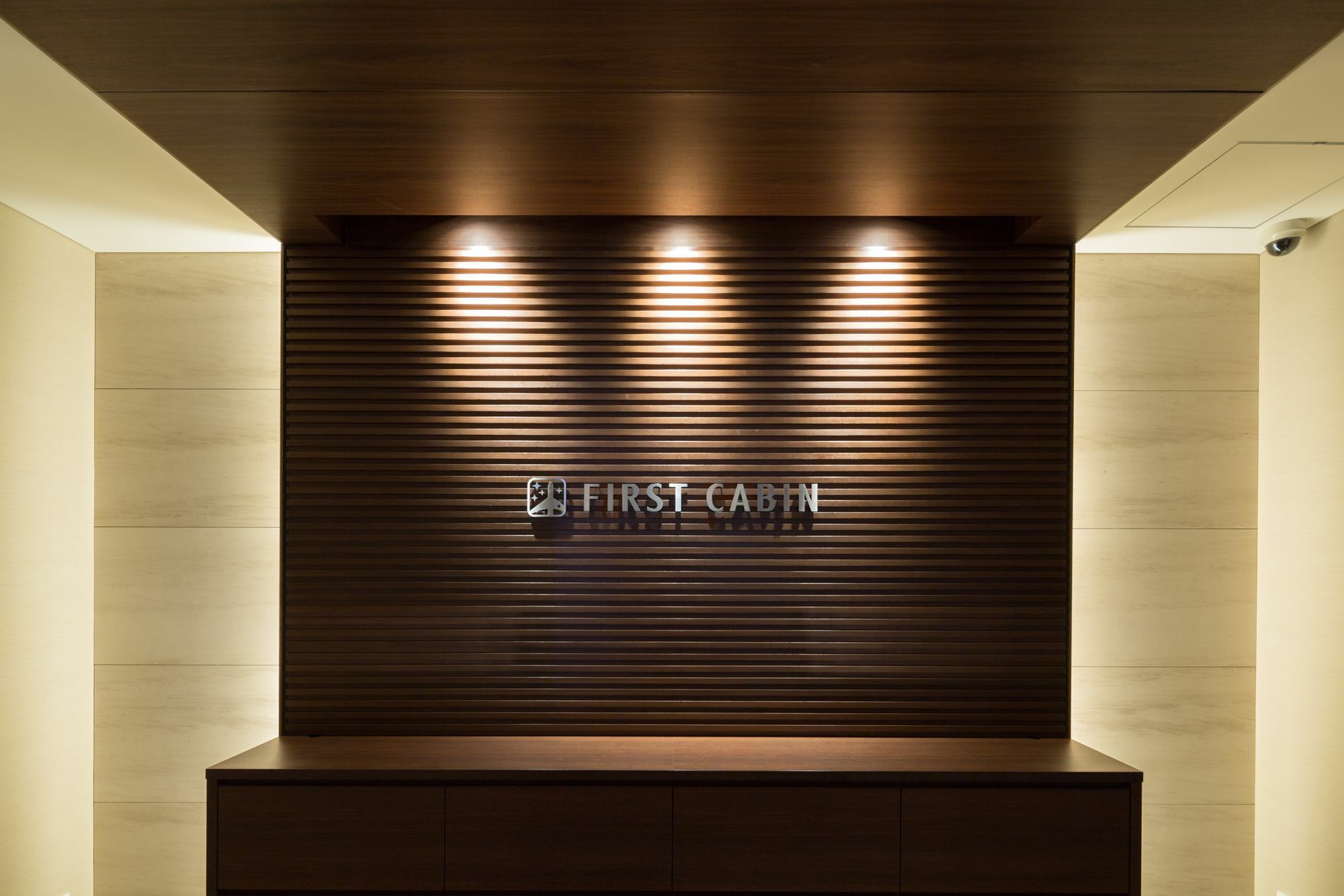First Cabin Akasaka Токио Экстерьер фото